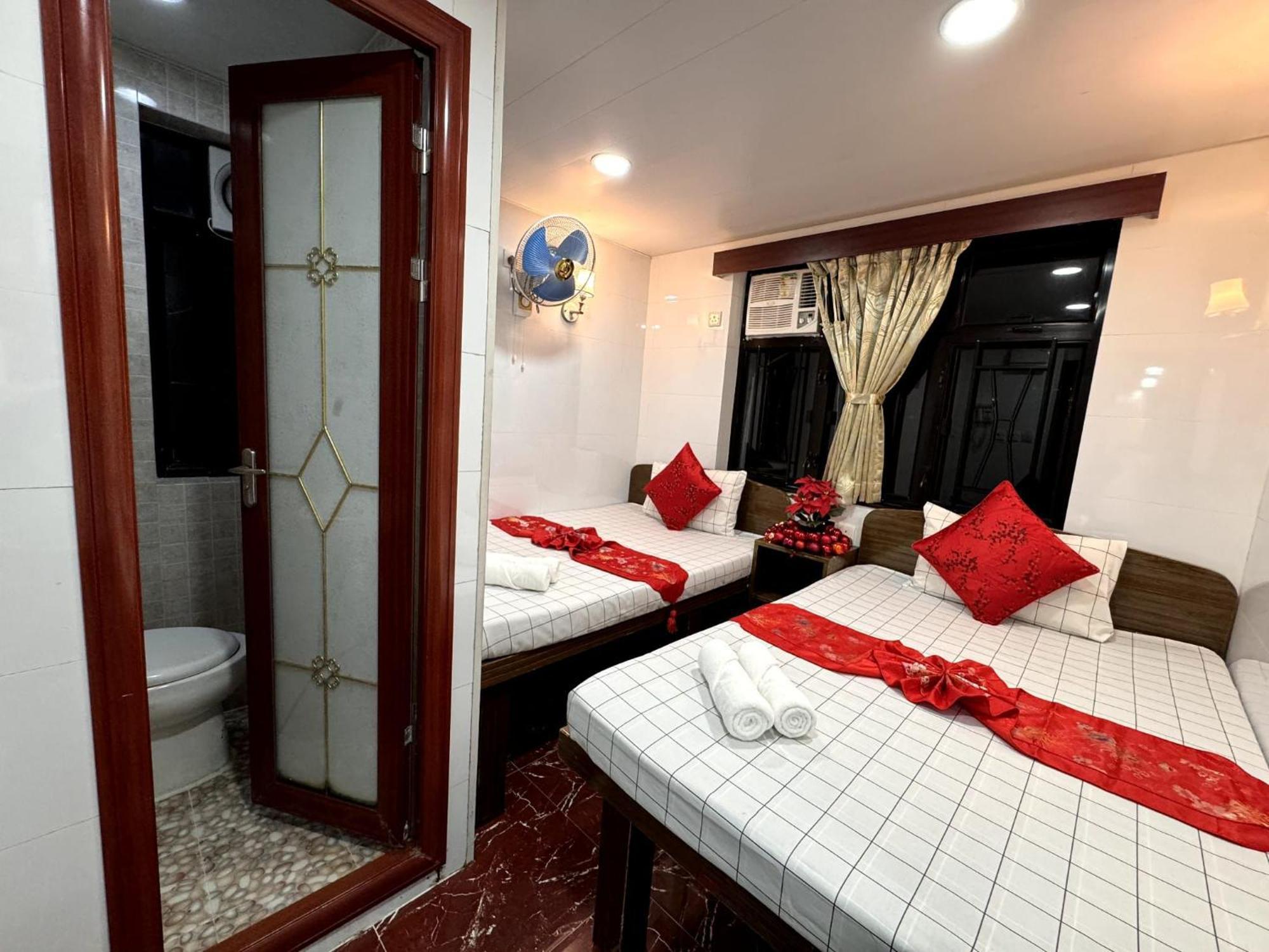 Australia Lounge Hotel Хонконг Екстериор снимка