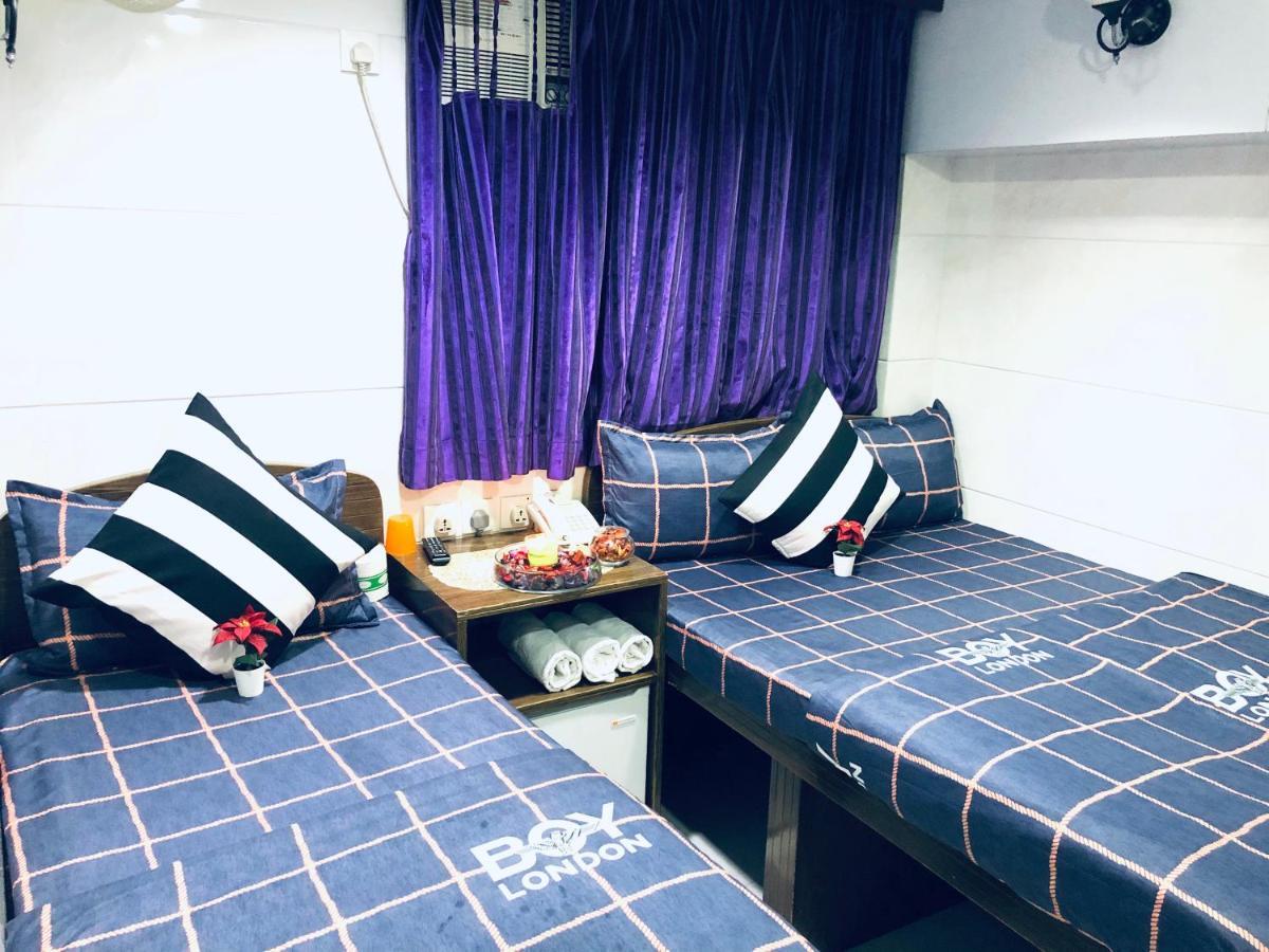 Australia Lounge Hotel Хонконг Екстериор снимка